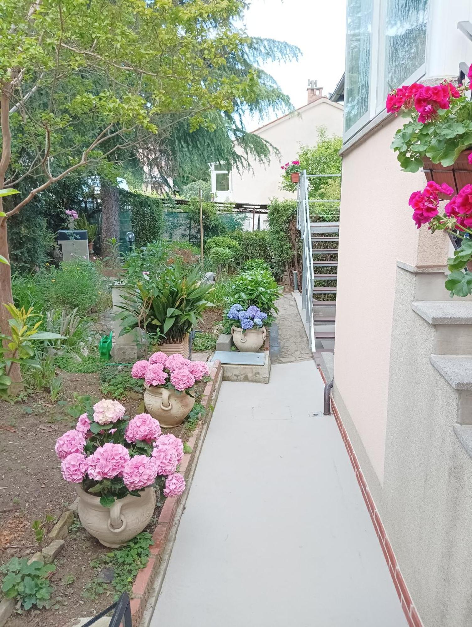 Apartment Park And Sunny Terrace Ankaran