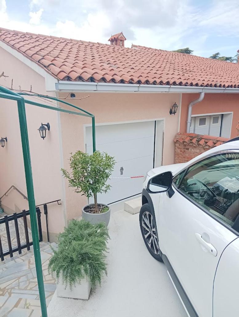 Park And Sunny Terrace Apartment Ankaran